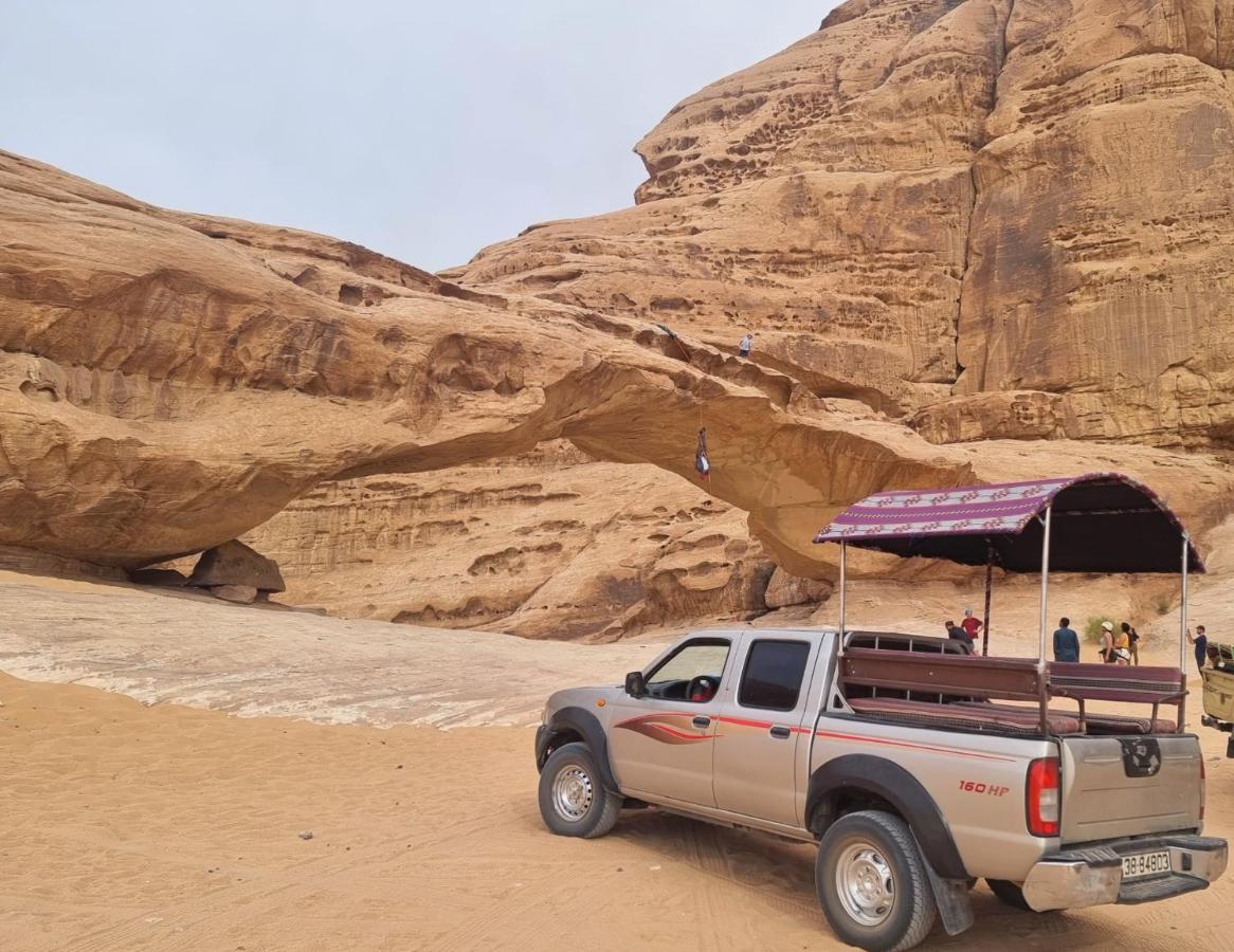 Wadi Rum Hugo Camp Exterior photo